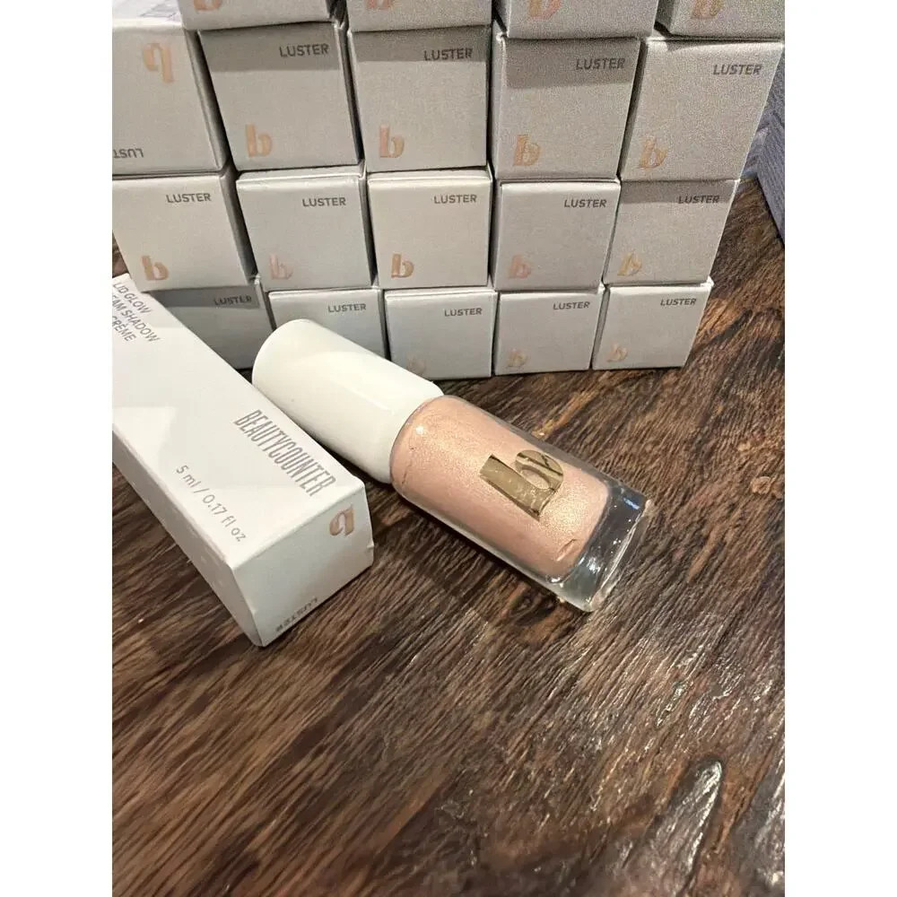 Beauty counter luster lid glow cream shadow
